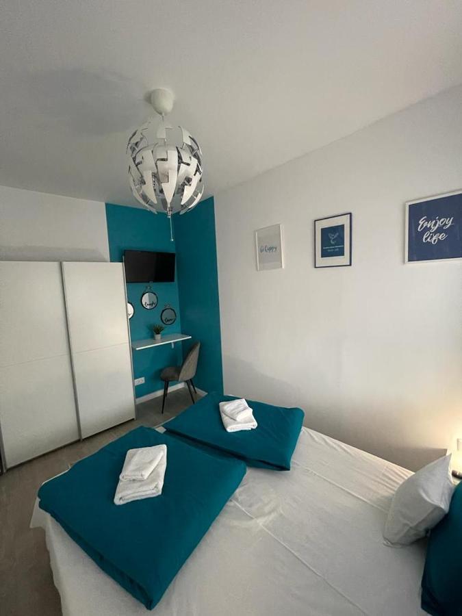 Phoenix Luxury Apartment Орадя Экстерьер фото