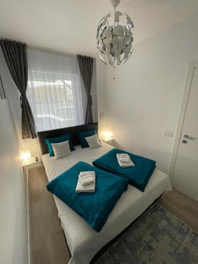 Phoenix Luxury Apartment Орадя Экстерьер фото